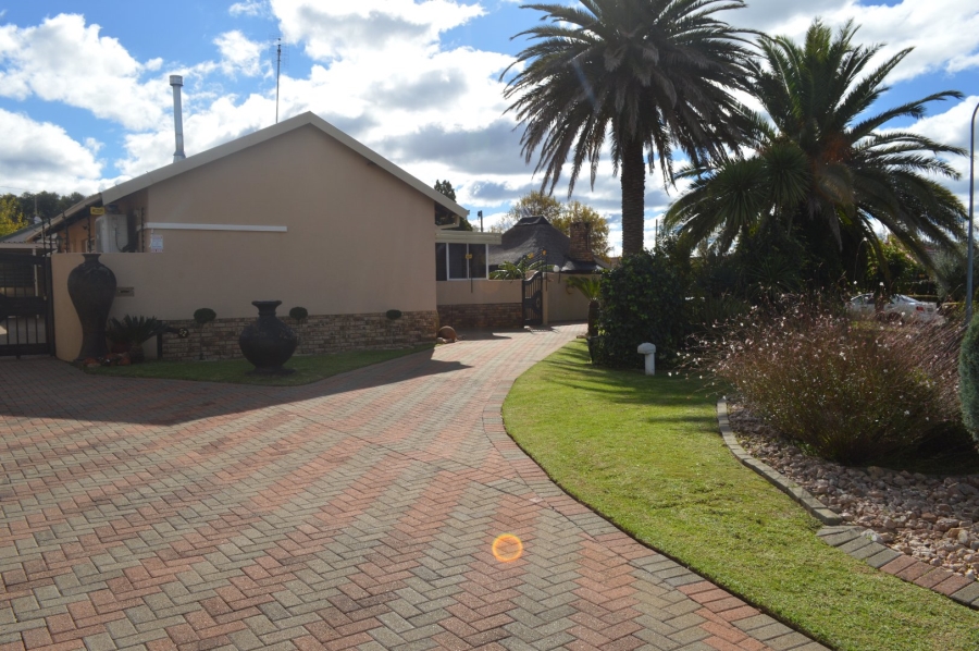 3 Bedroom Property for Sale in Meiringspark North West
